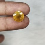 YELLOW SAPPHIRE - 8.20 CARAT